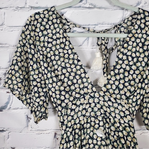 Faithfull The Brand Umbria Dress in Azalea Print - Picture 2 of 4